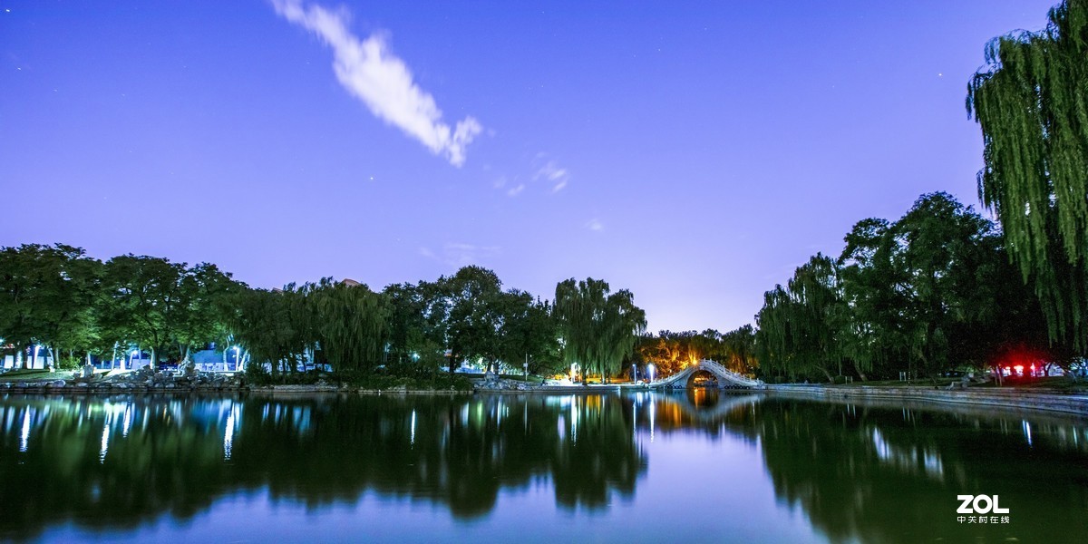 北京龙潭湖公园夜色 （请假贴）