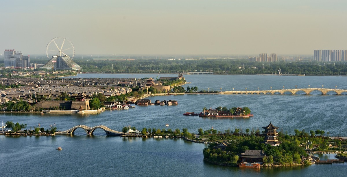 俯瞰东昌湖秀美的江北水城