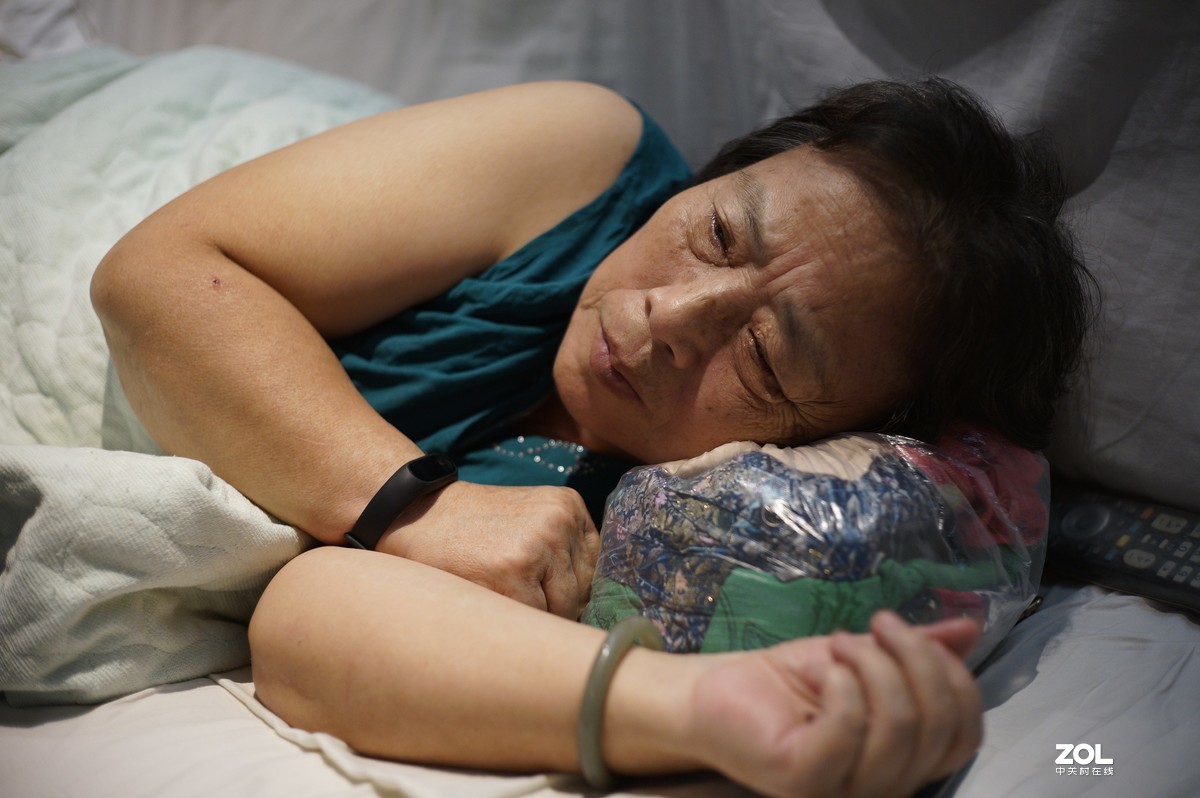 M240+50/2+28/2 VS A7M2+45/1.7+15/4.5III+CZJ35/2.4