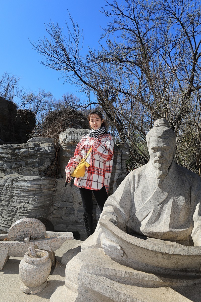 热瓦普作业《地坛公园拍模特》