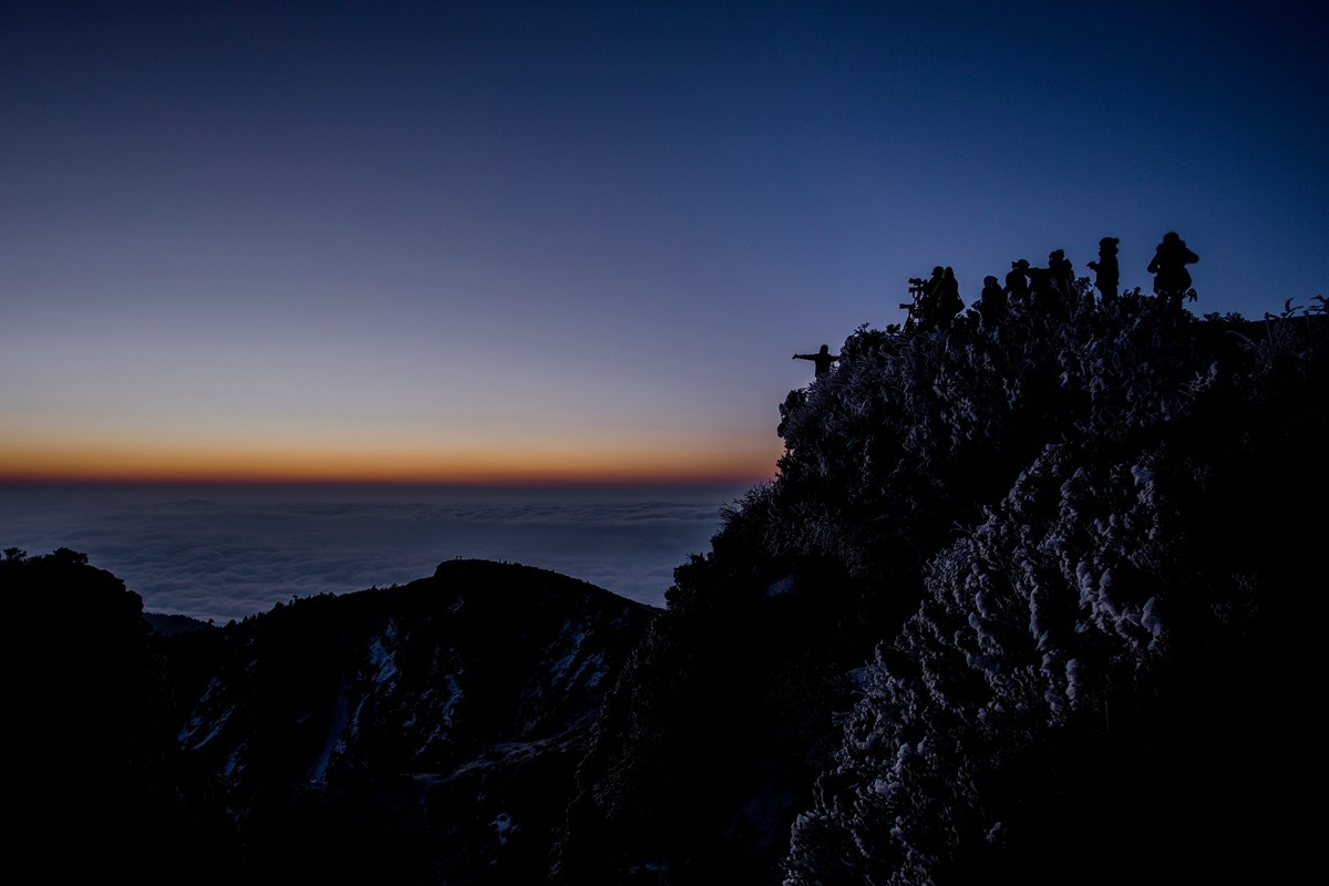 四上牛背山精彩纪实之⑤凌晨美景下