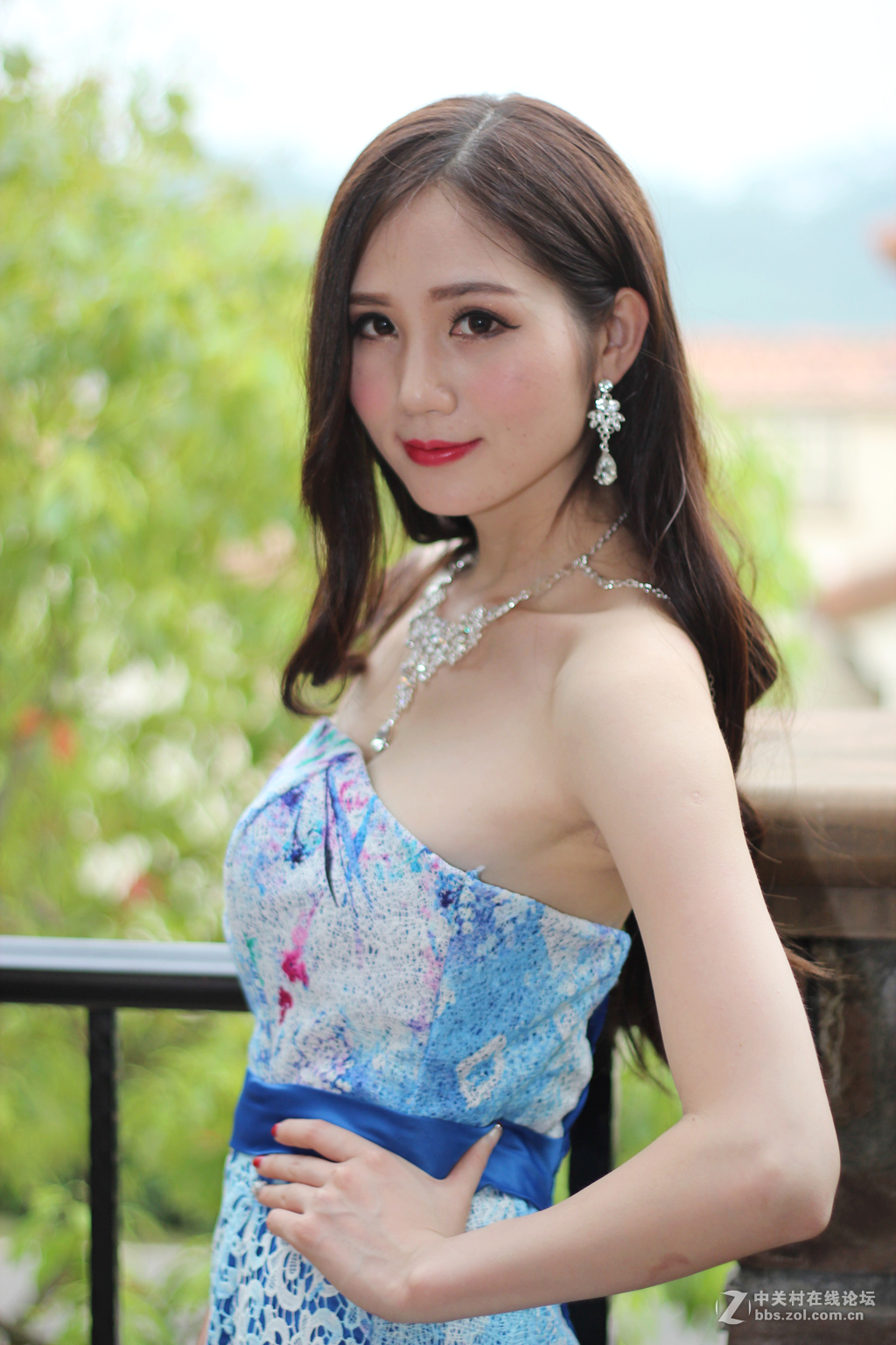 南昆山富力养生谷美女一