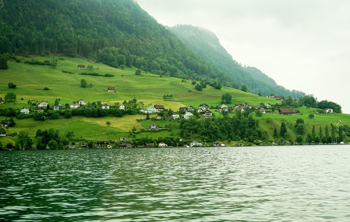 2019-06-08 Luzien比尔根湖边的老爷车