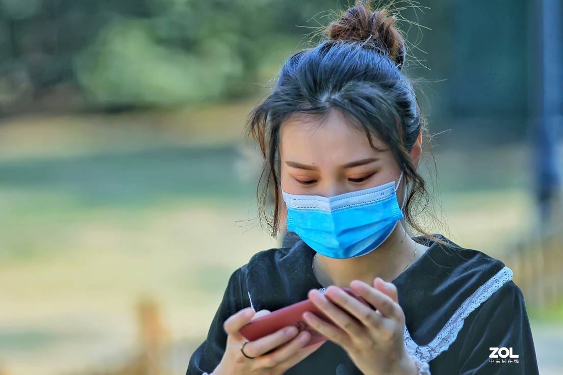 守株待兔抓拍正当时《兰花梅花与美女》公园都开放了花也开了赶紧去拍啊机不可失！哈哈