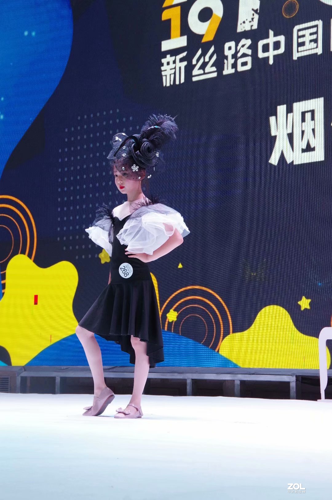 莱州源舞园小模特在烟台比赛影像