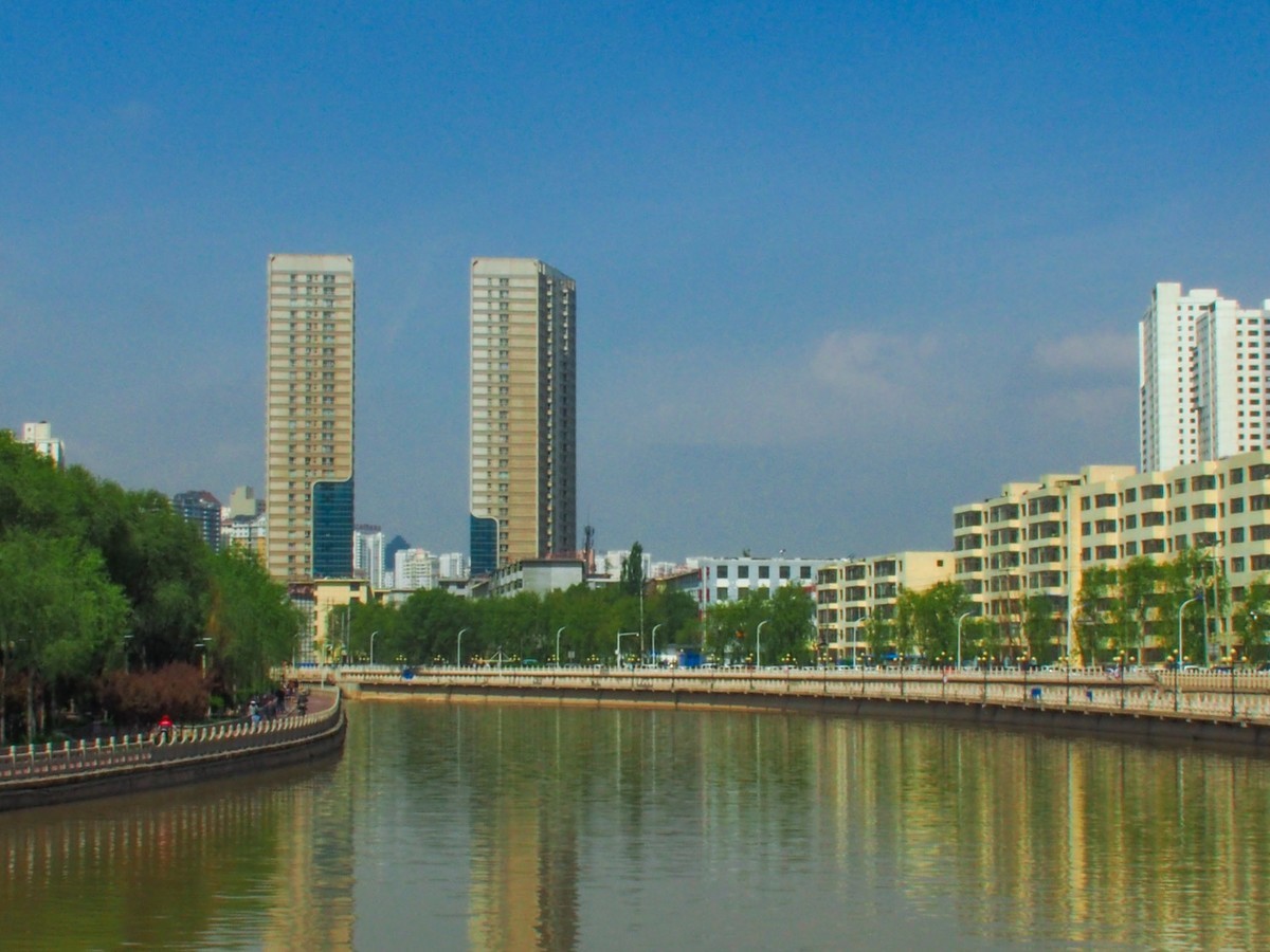 西宁随景