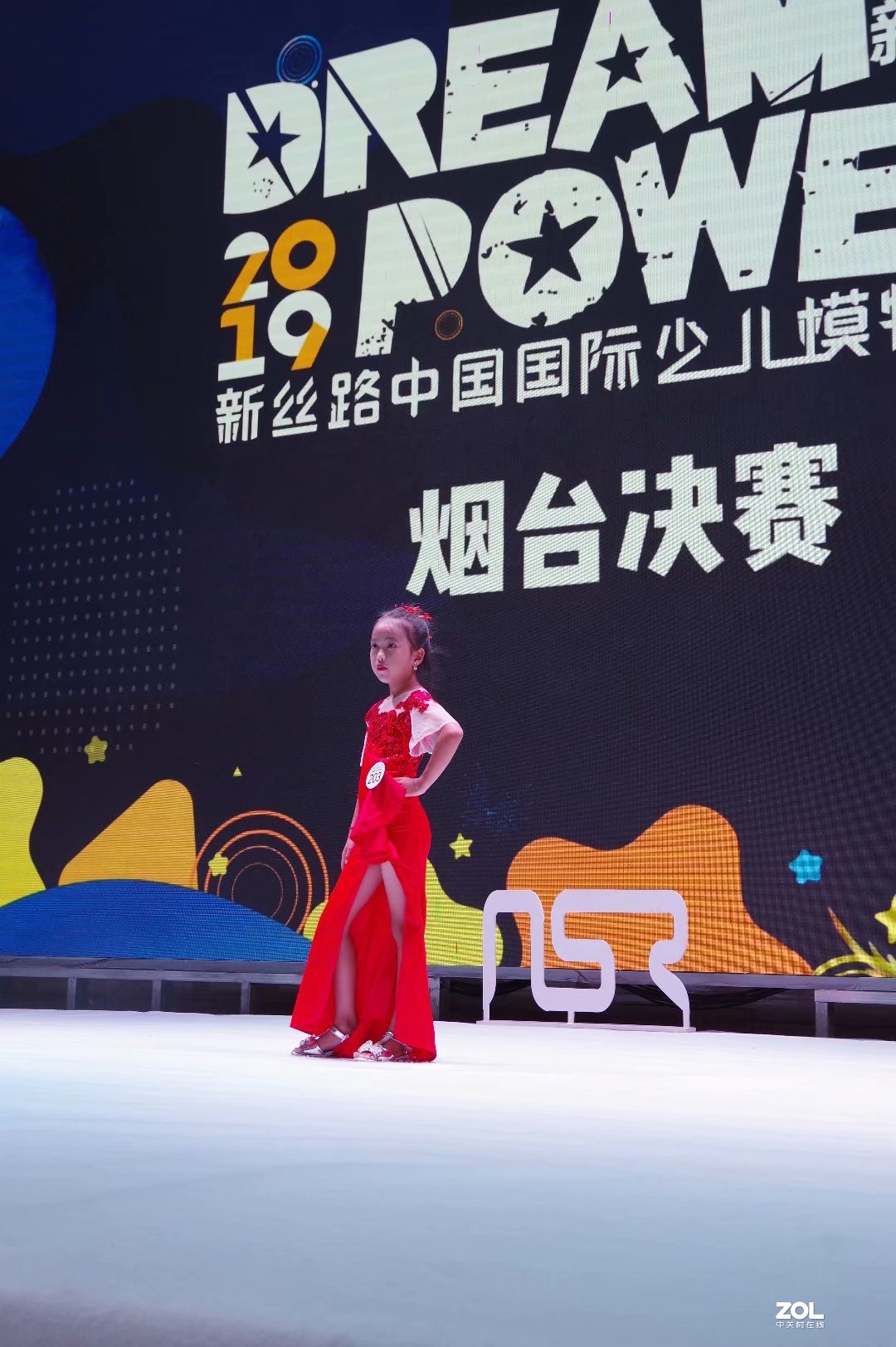 莱州源舞园小模特在烟台比赛影像