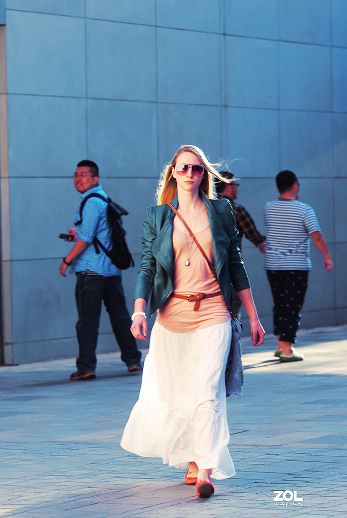 #街拍组#三里屯美女