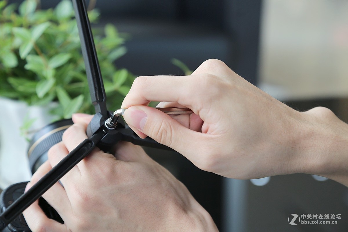 高逼格的钢笔三脚架简单开箱评测