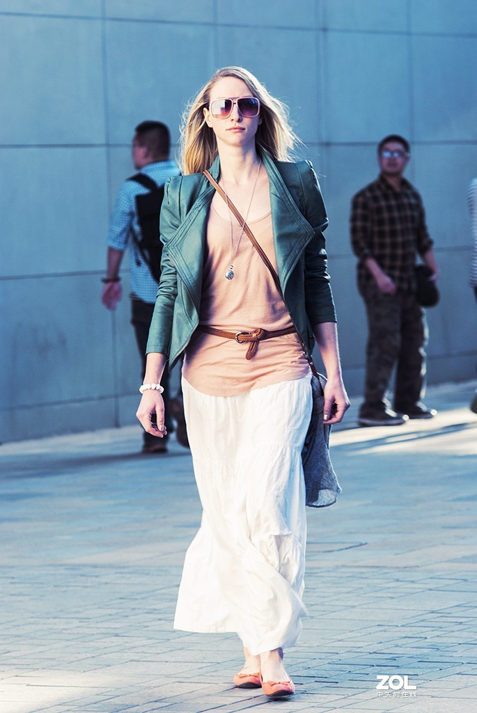 #街拍组#三里屯美女