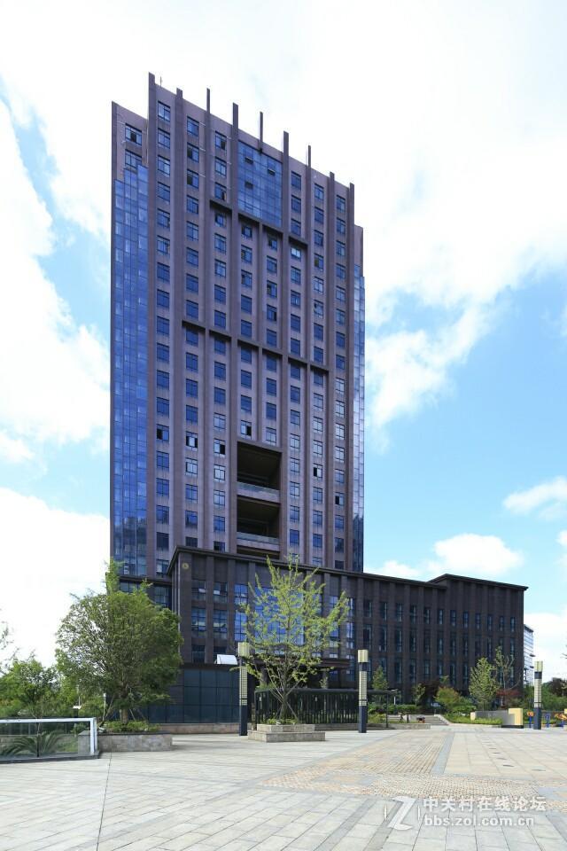 《贵州科学城.世界智谷》小哥哥摄影