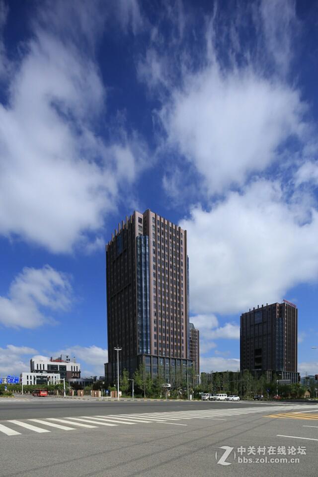 《贵州科学城.世界智谷》小哥哥摄影