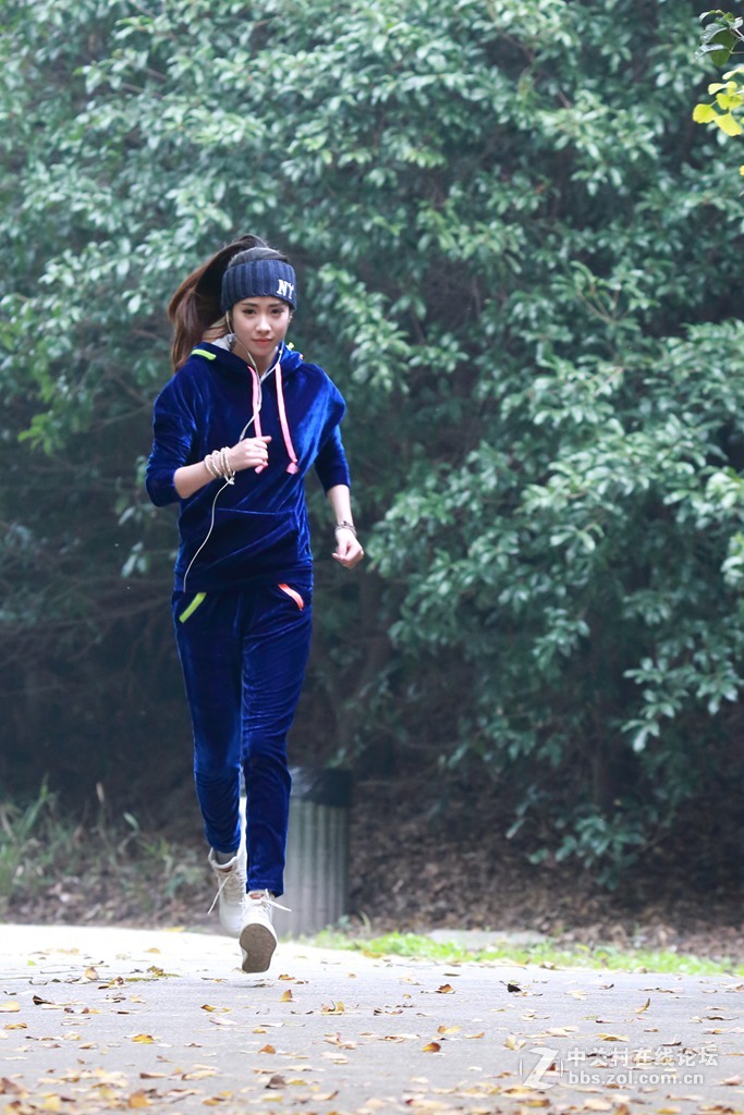 大炮蹭拍MM(腾龙150-600）