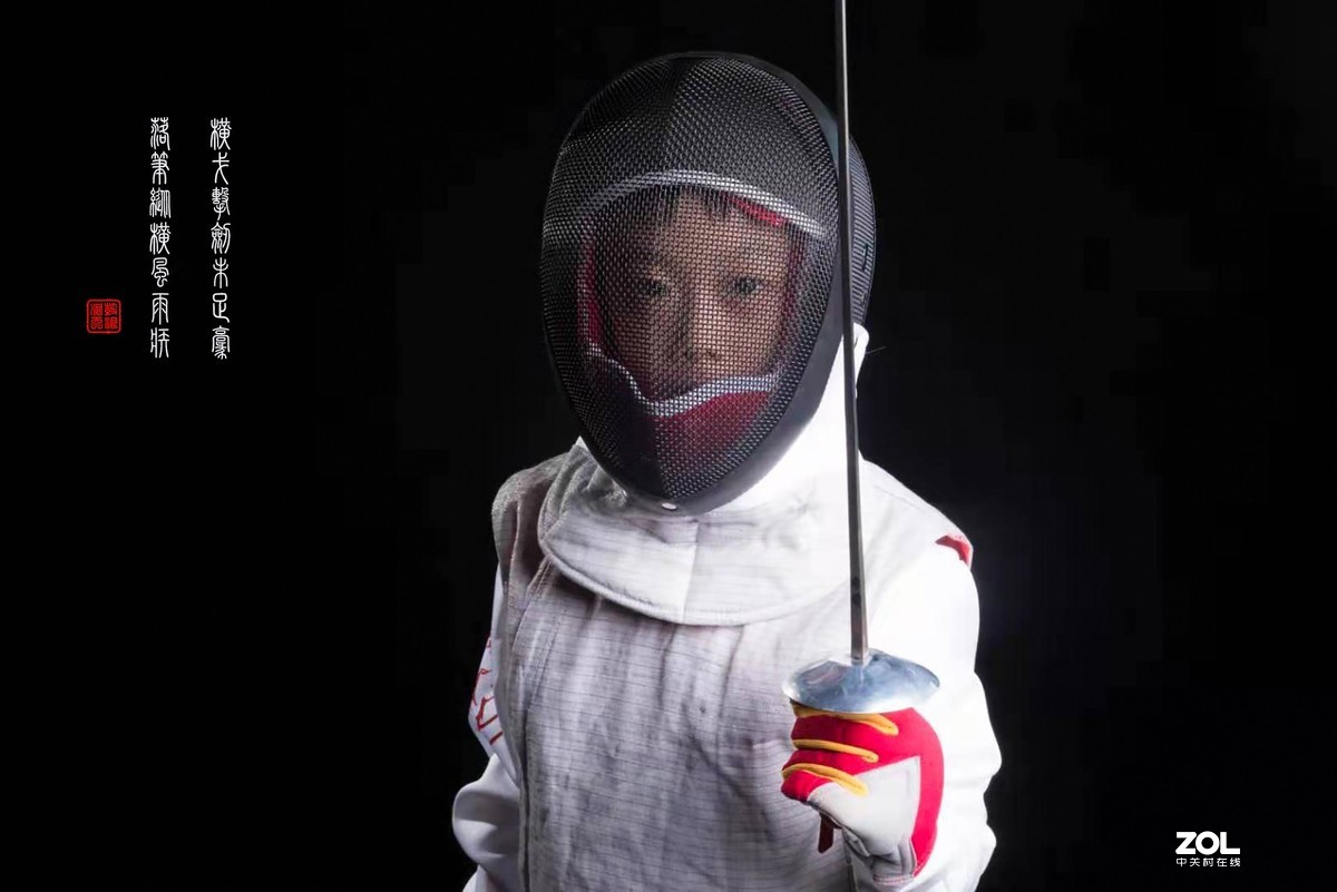 横戈击剑未足豪，落笔纵横风雨疾