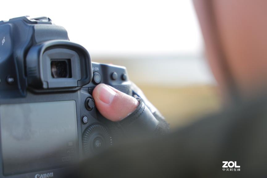 教你如何发挥出极致的创作力 摄影师安妮谈佳能生态旗舰机