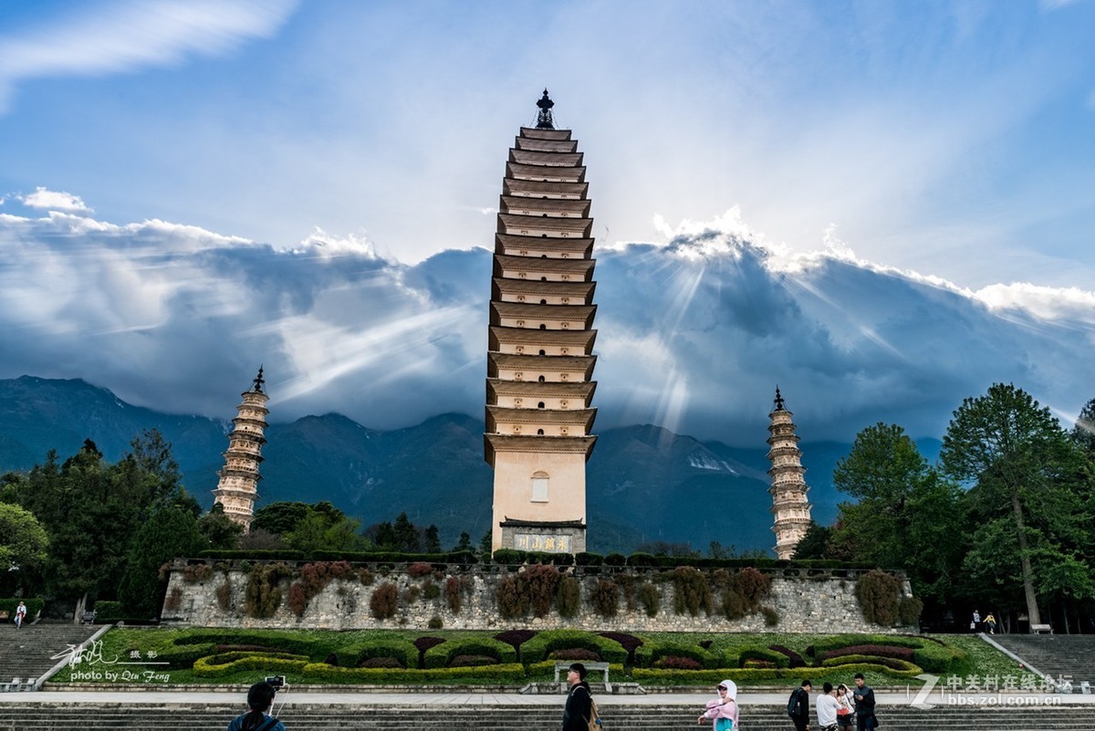 云南大理崇圣寺三塔