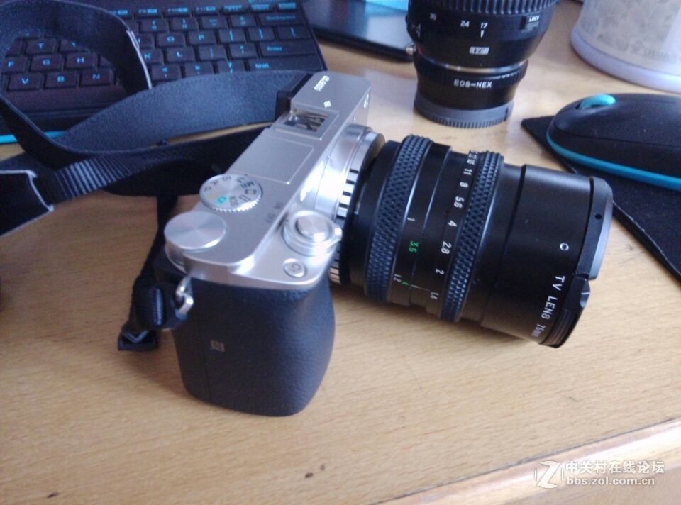 索尼A6000和NEX6用定焦自动和手动镜头拍人像