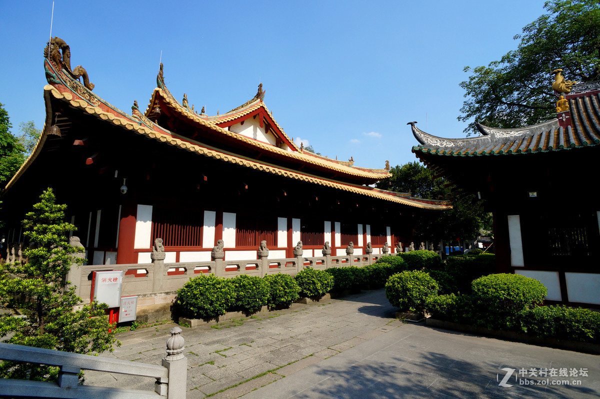 心若清净，无处不清净;心若庄严，无处不庄严;心若佛国，无处不佛国。