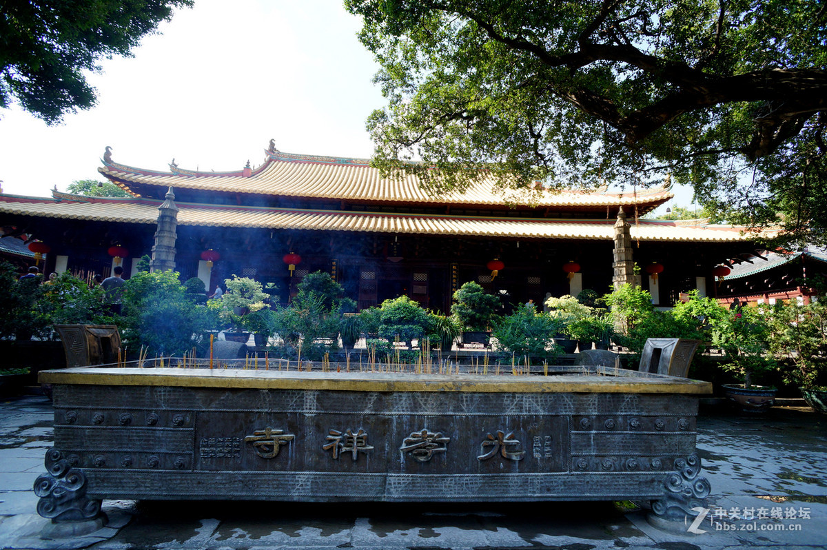 心若清净，无处不清净;心若庄严，无处不庄严;心若佛国，无处不佛国。