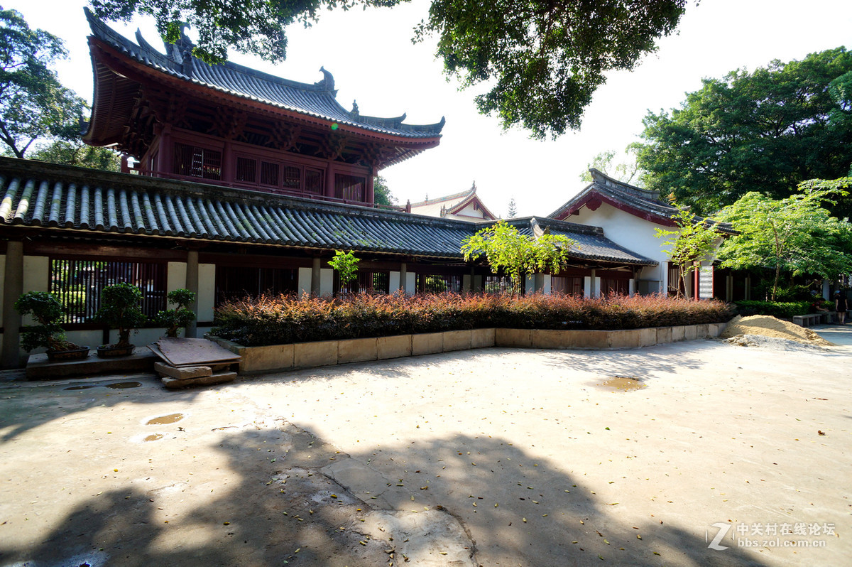 心若清净，无处不清净;心若庄严，无处不庄严;心若佛国，无处不佛国。