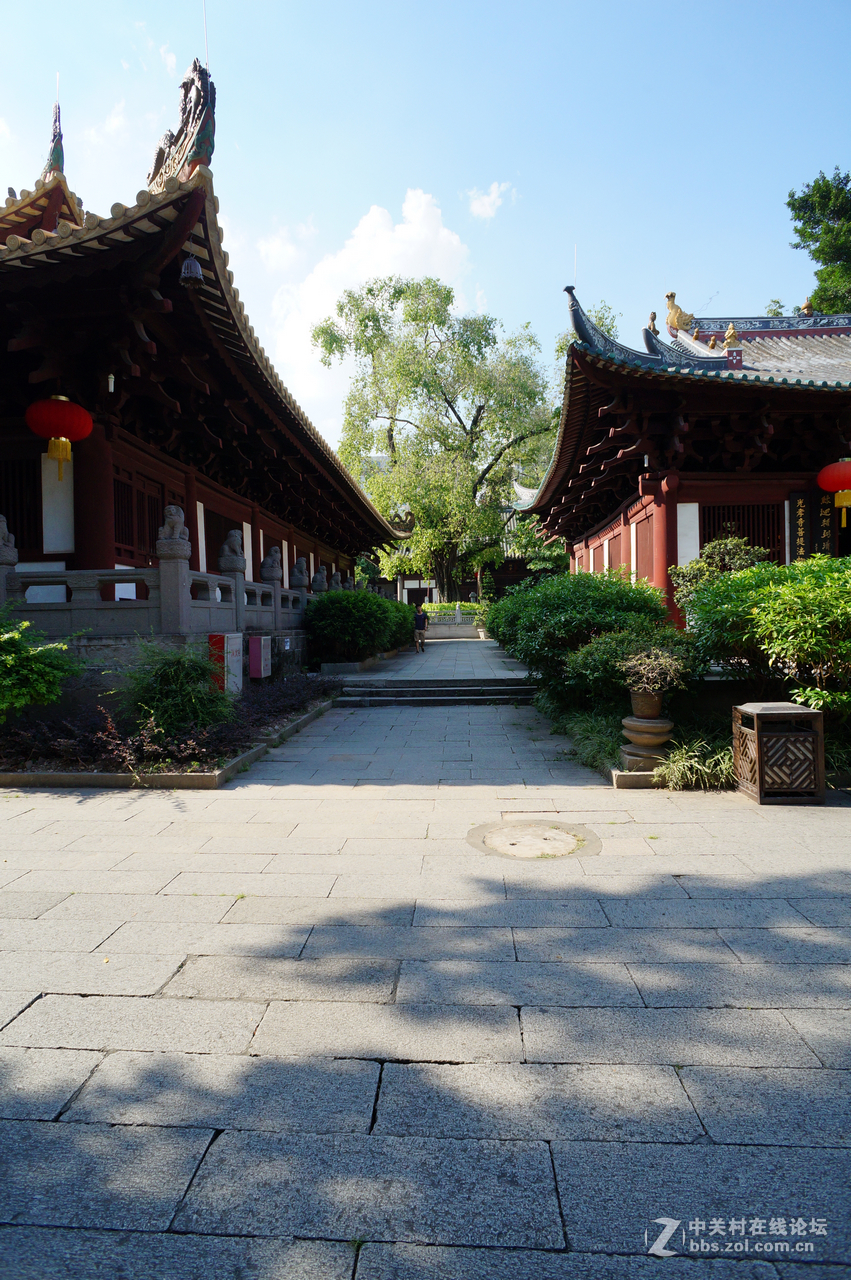 心若清净，无处不清净;心若庄严，无处不庄严;心若佛国，无处不佛国。