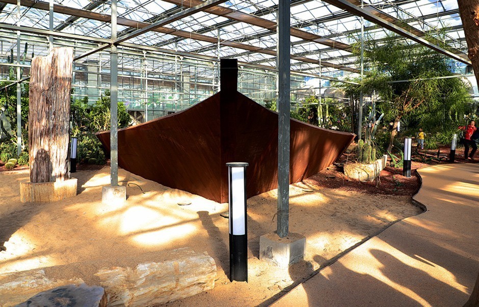 幻城仙境（1）爱丽丝大人国和小人国----拍摄于天津滨海生态农业科技园区