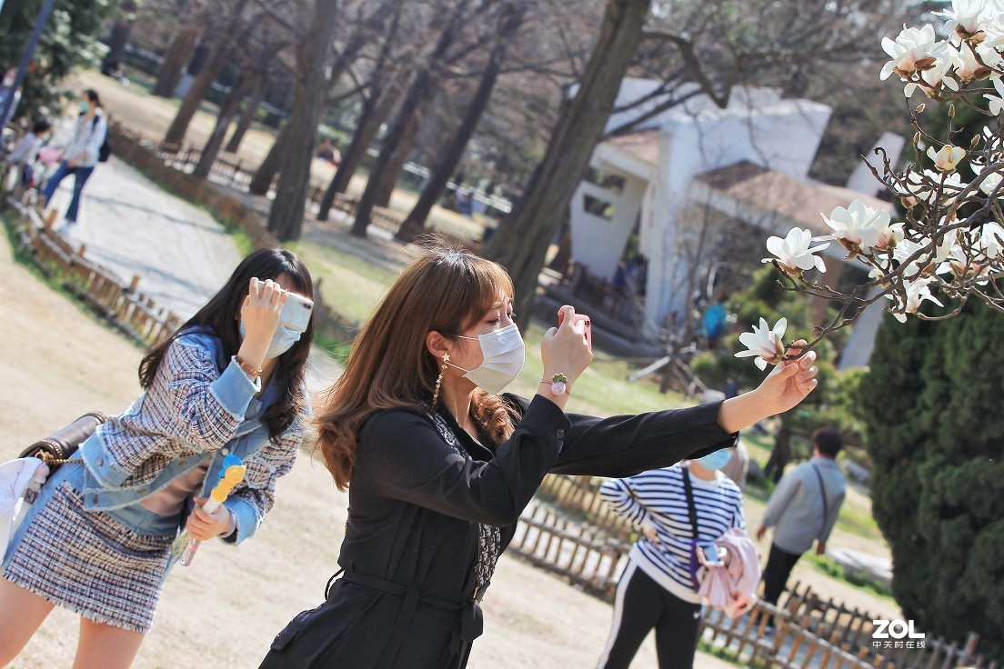 公园随拍还是《兰花与美女》又是一大堆妹子！哈哈！！