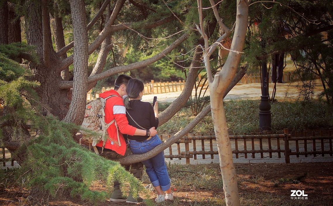 公园随拍还是《兰花与美女》又是一大堆妹子！哈哈！！