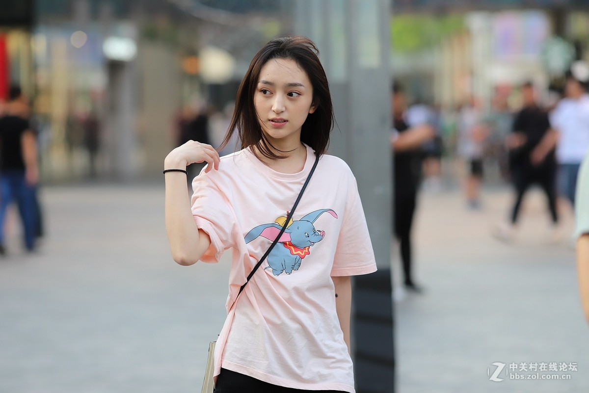 一组街拍小姐姐半身像