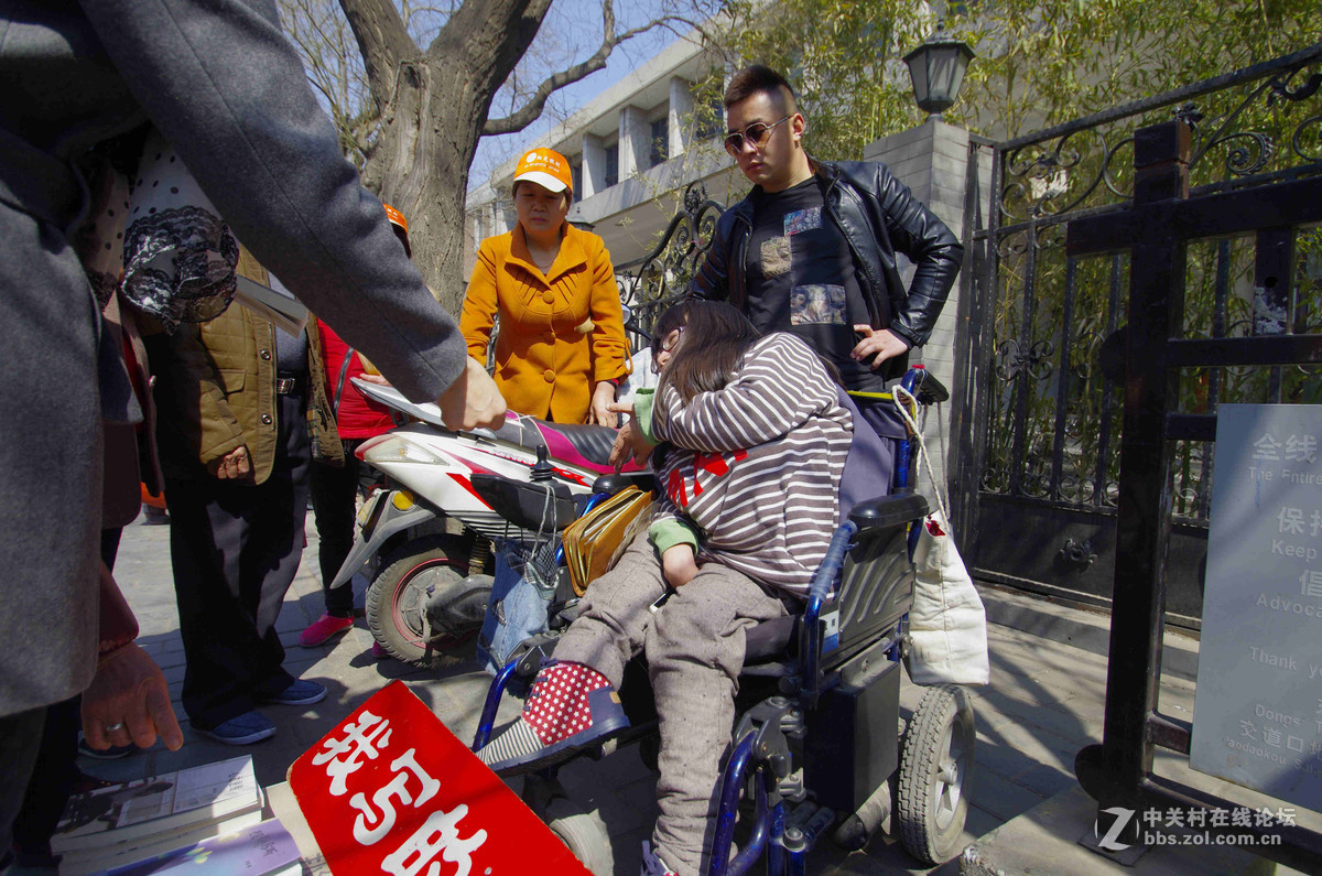 南锣鼓巷的超强卖书女