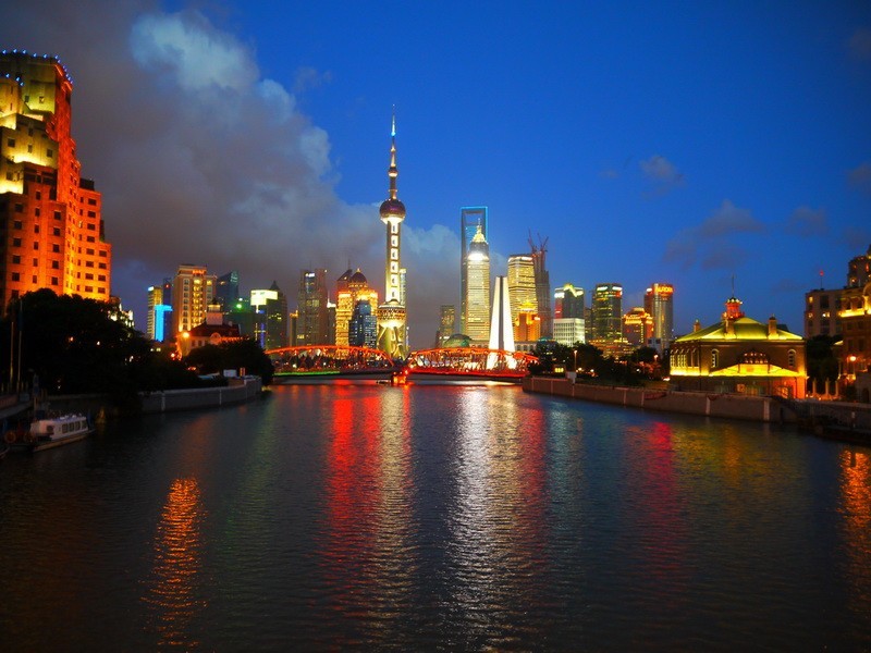 2012上海外滩蓝天白云