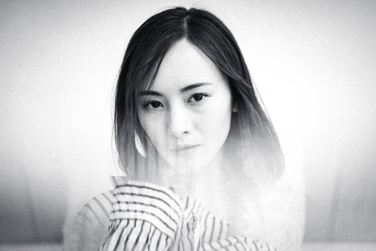 黑白情绪，女孩拍出这样的感觉实在令人感到惭愧