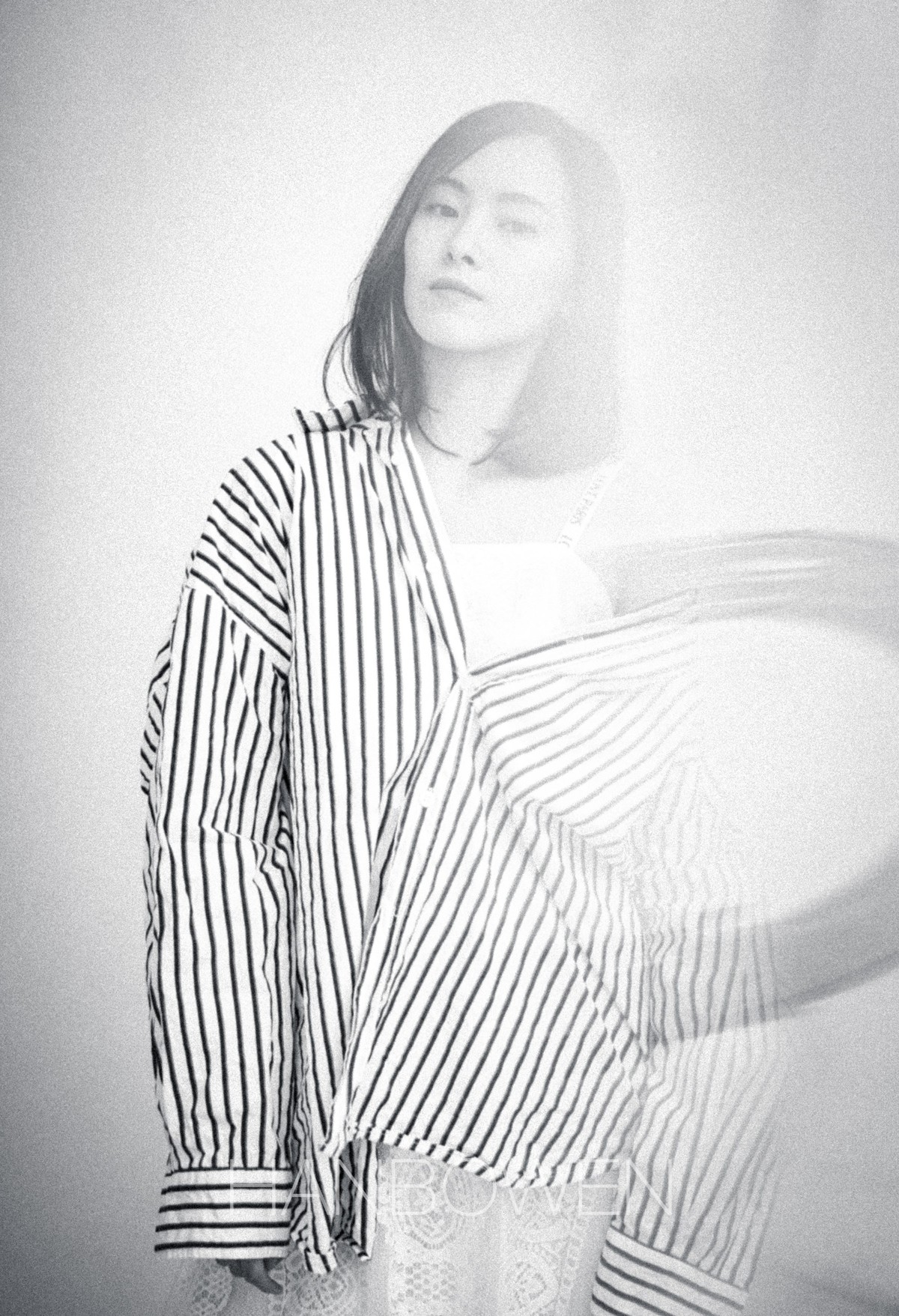 黑白情绪，女孩拍出这样的感觉实在令人感到惭愧