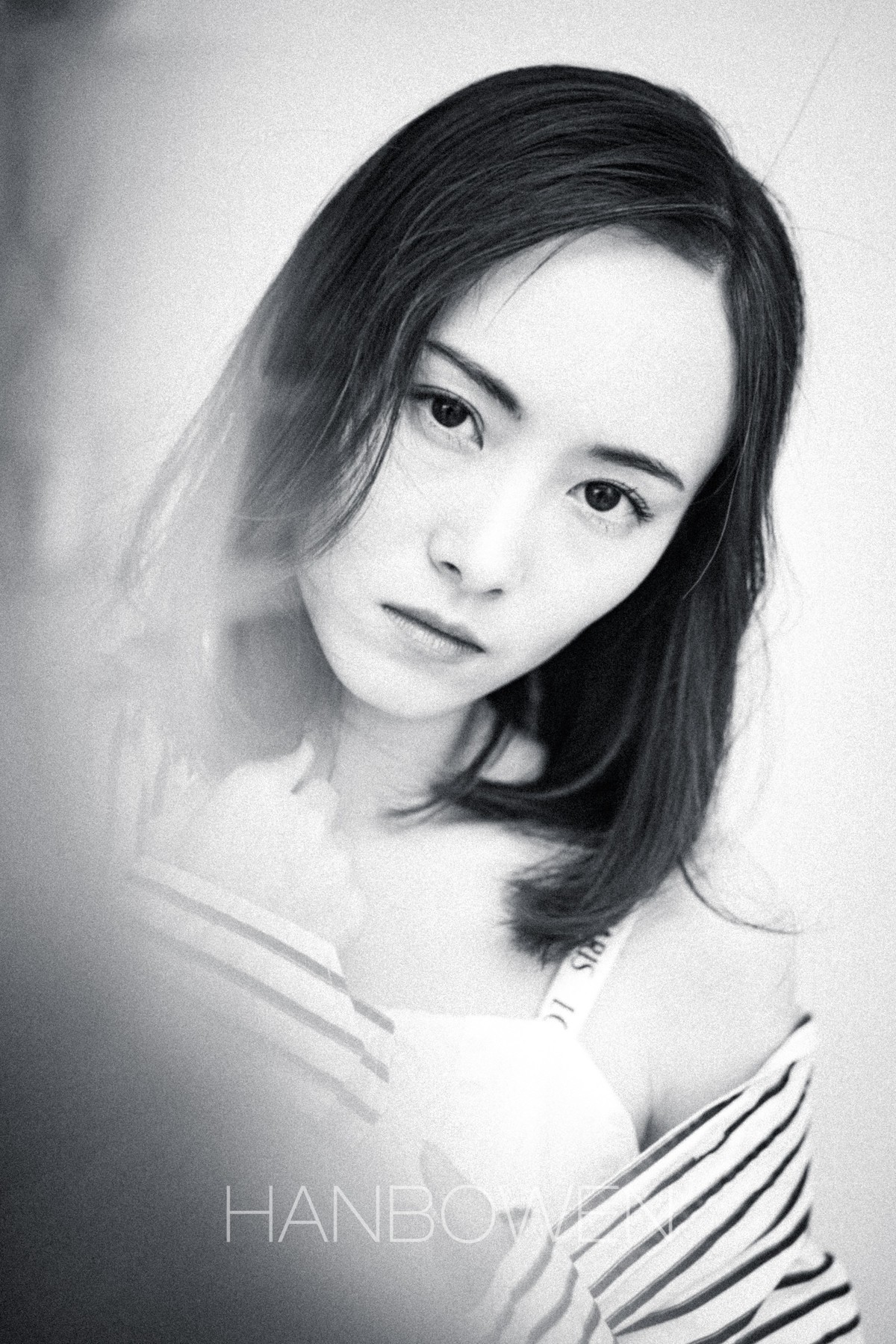 黑白情绪，女孩拍出这样的感觉实在令人感到惭愧