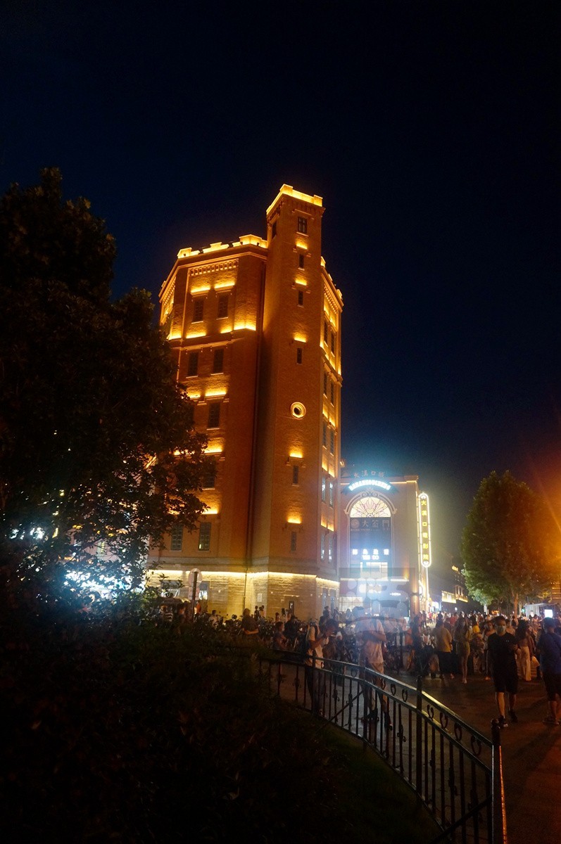 【家乡美】汉口中心仲夏夜——武汉随笔