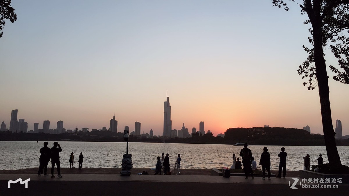 玄武湖，请大家给予指导。