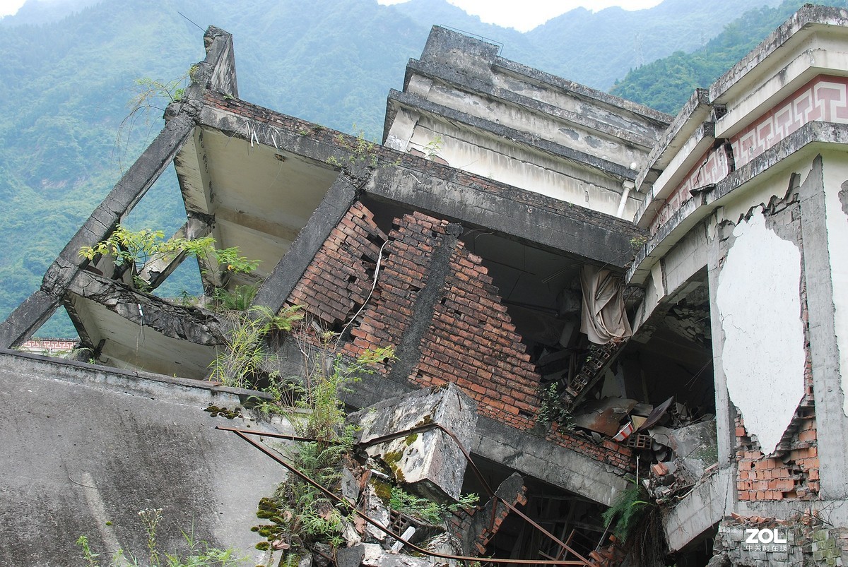 汶川映秀漩口中学
