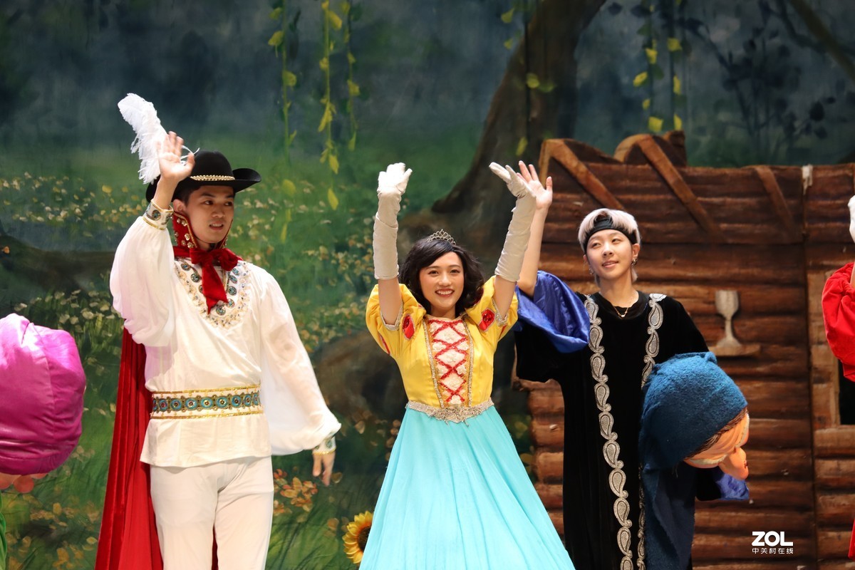 人偶剧白雪公主和七个小矮人