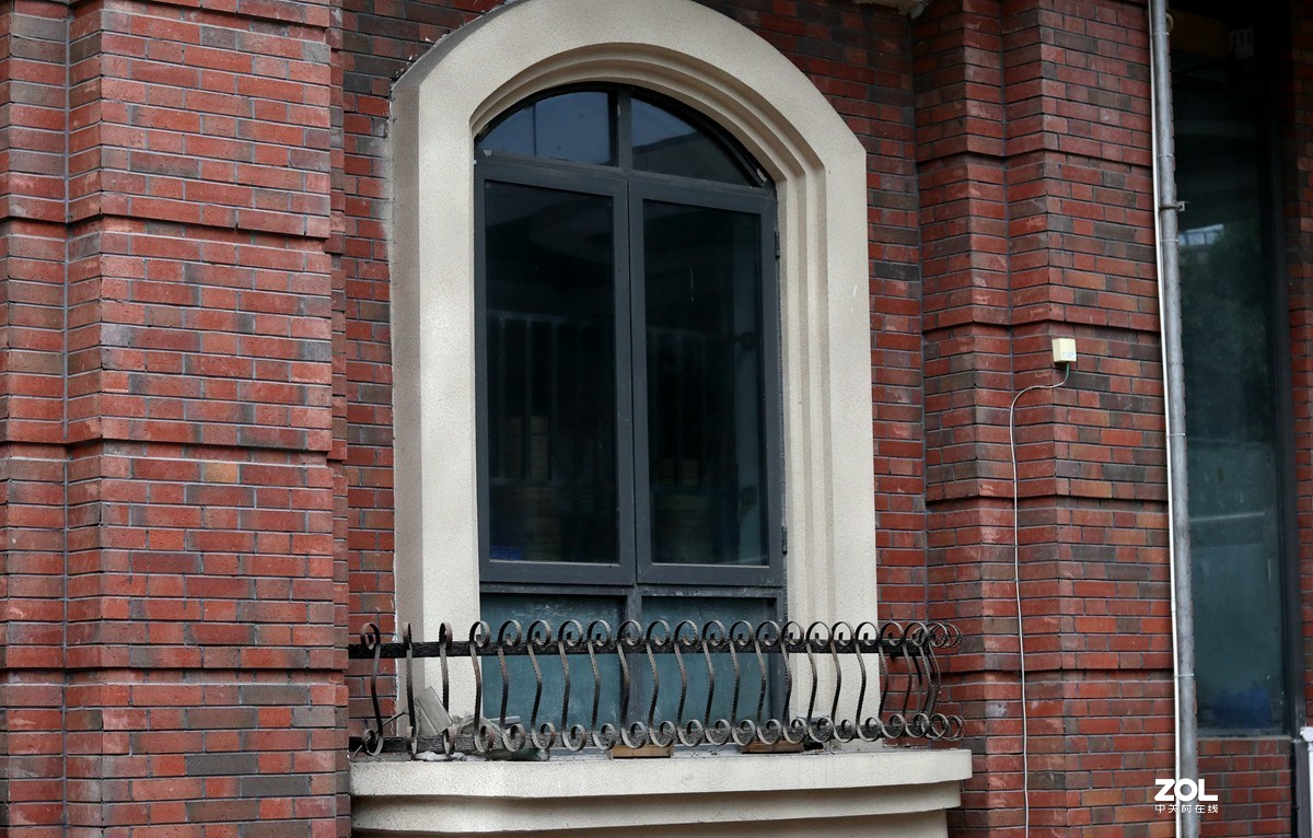 EOS M6 待复工复产的商业