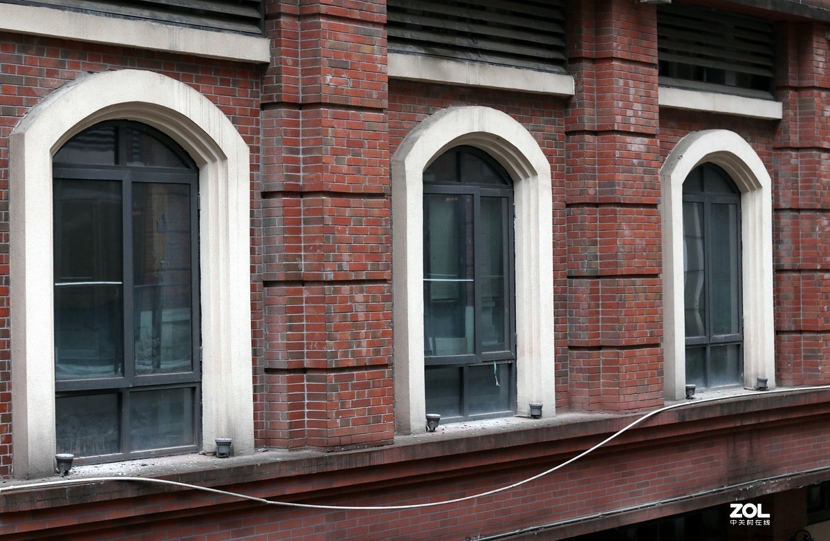 EOS M6 待复工复产的商业