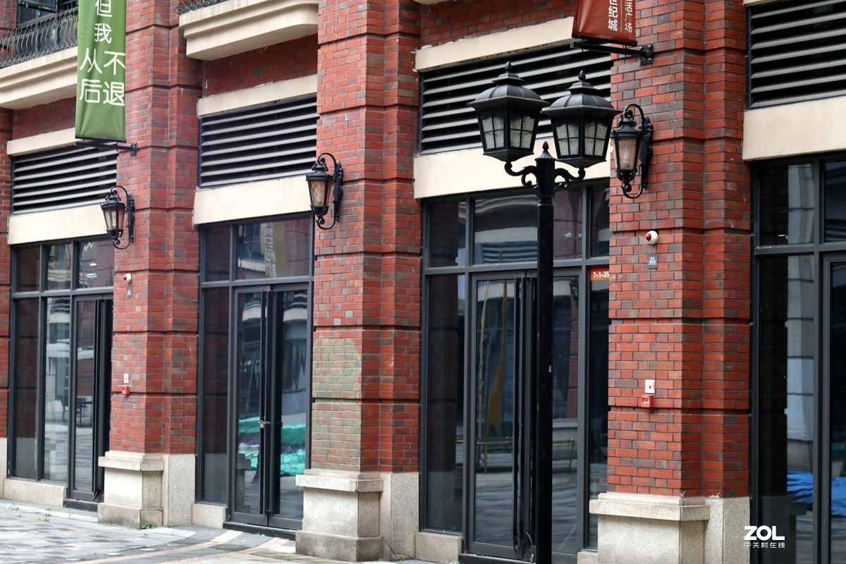 EOS M6 待复工复产的商业