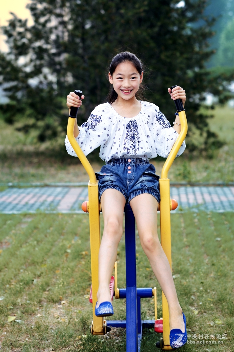 陪女儿去度假村15片