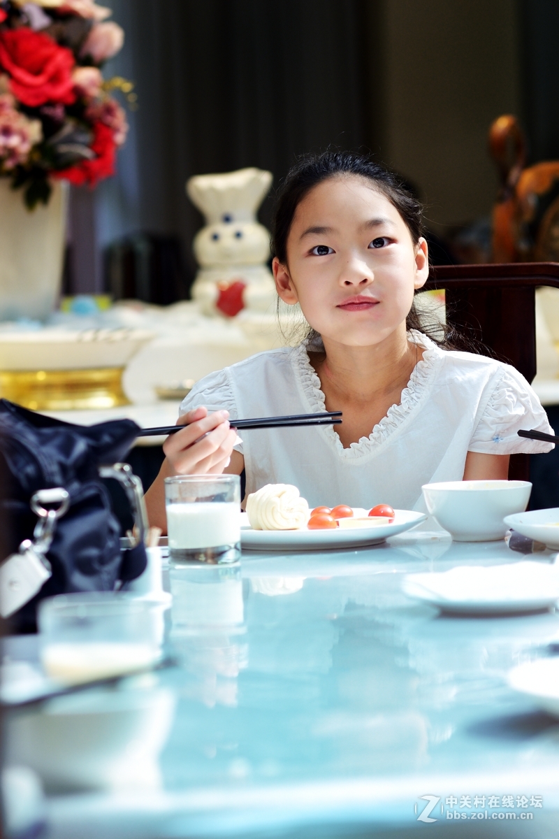 陪女儿去度假村15片