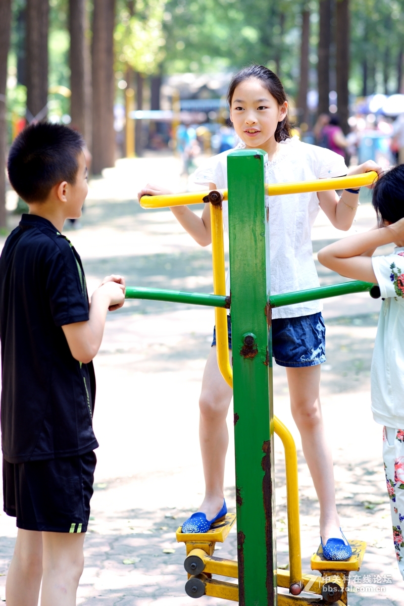 陪女儿去度假村15片