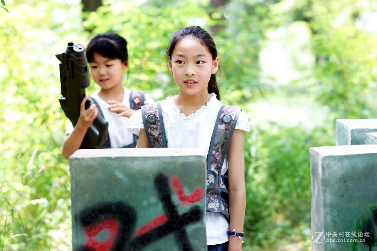 陪女儿去度假村15片