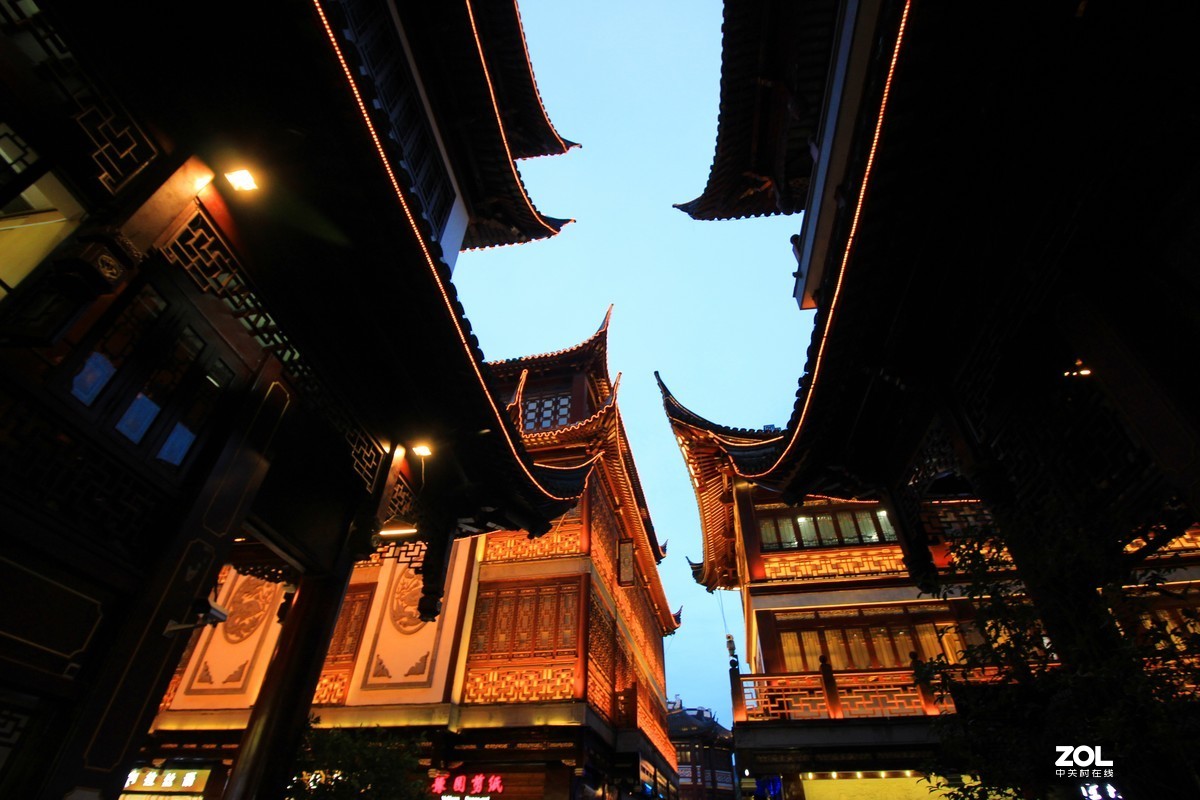 上海电视塔、陆家嘴、老爷车、外滩、城隍庙