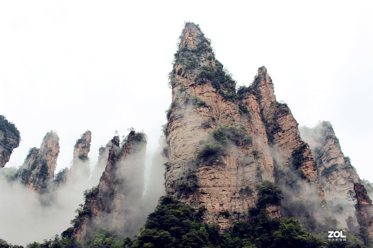 海上有仙山，山在虚无缥缈间。