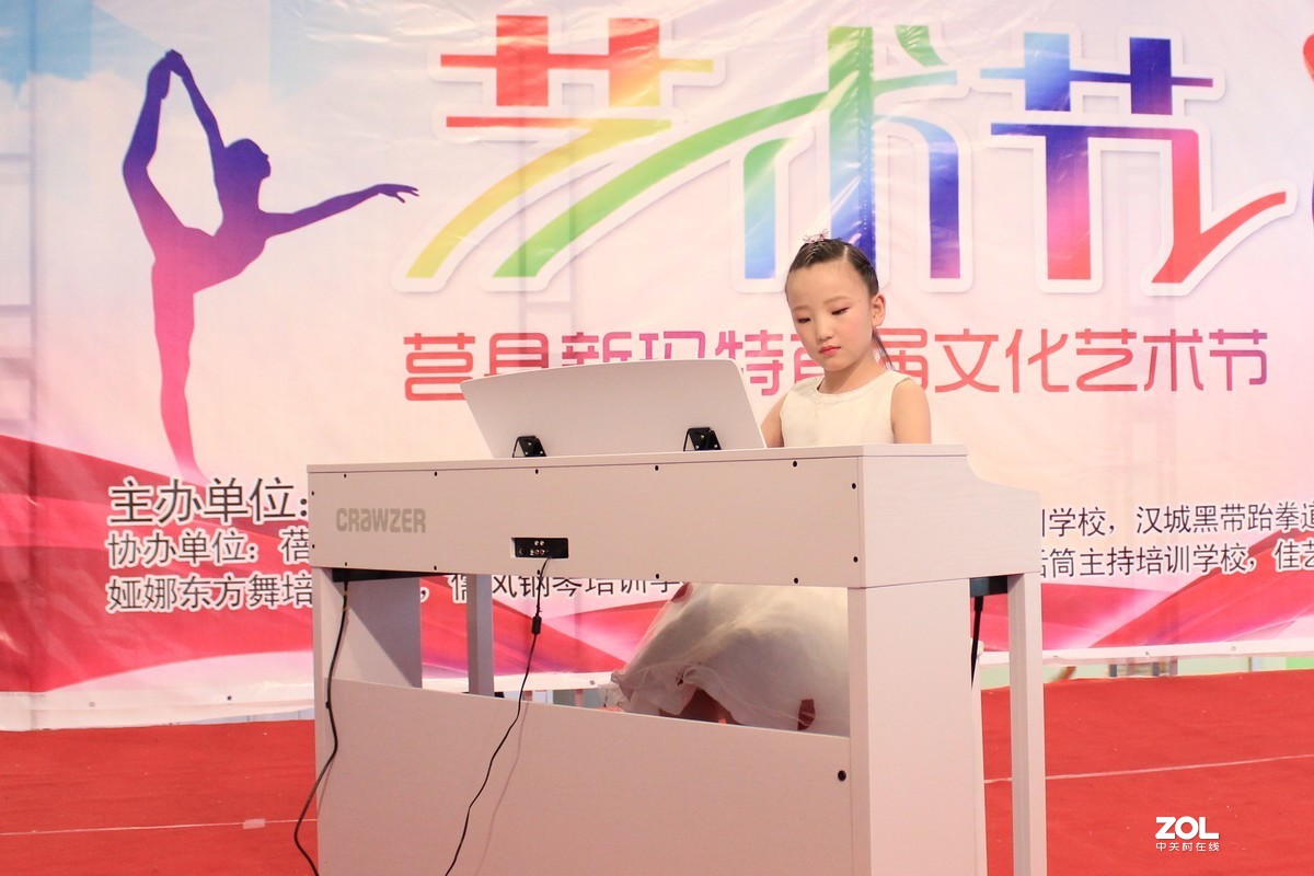 快乐的孩子们——钢琴演奏