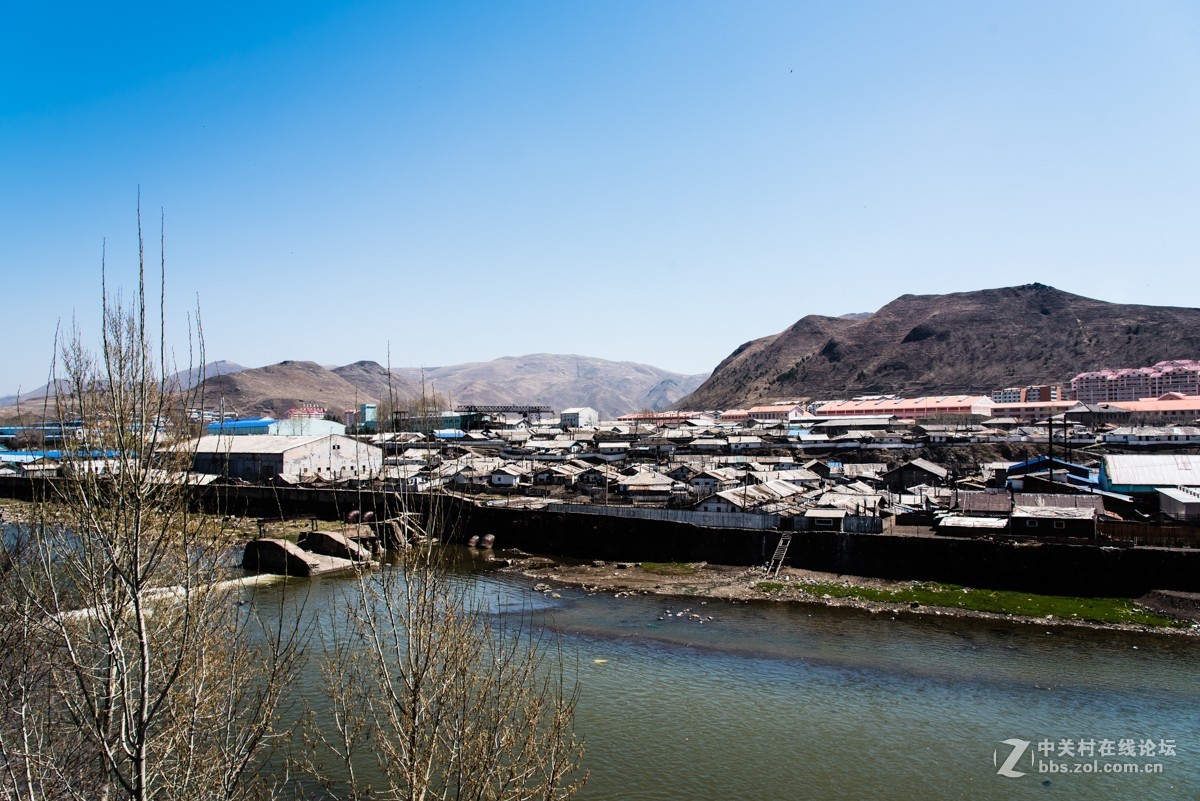 镜头里第635号鸭绿江沿岸随拍朝鲜的边境城市和村庄一