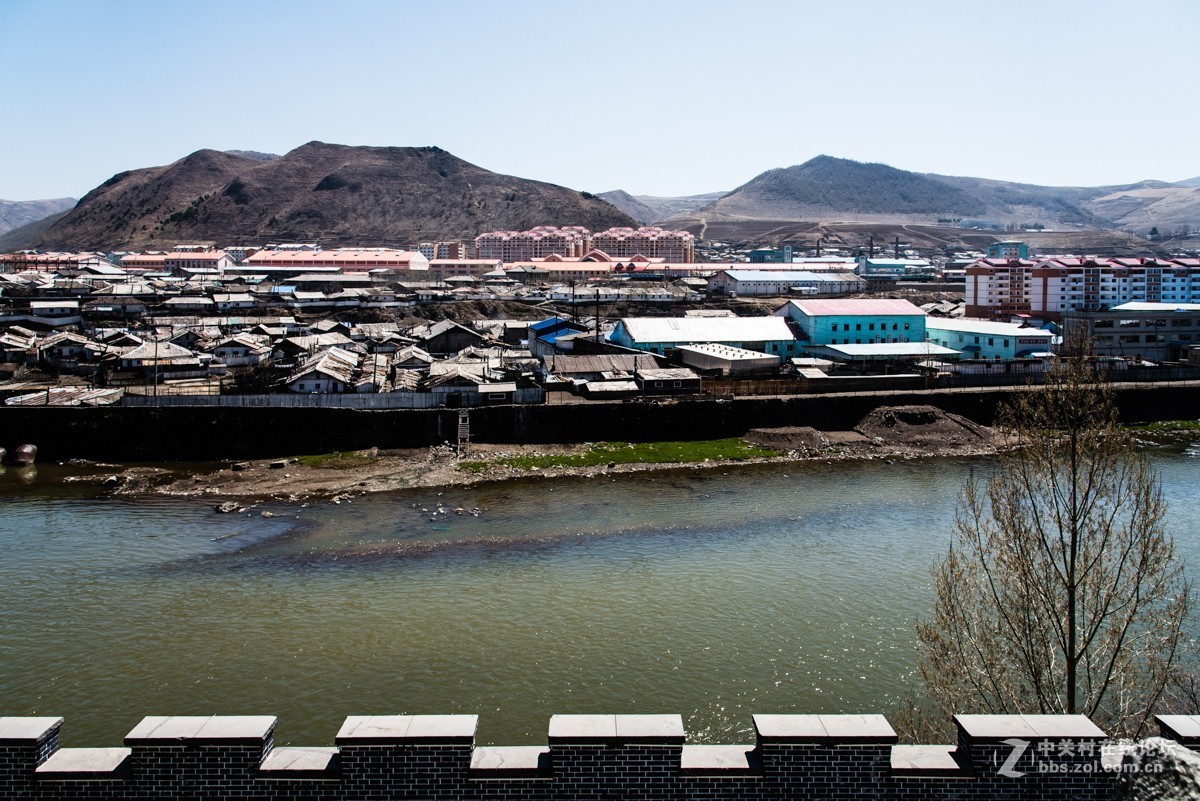 镜头里第635号鸭绿江沿岸随拍朝鲜的边境城市和村庄一